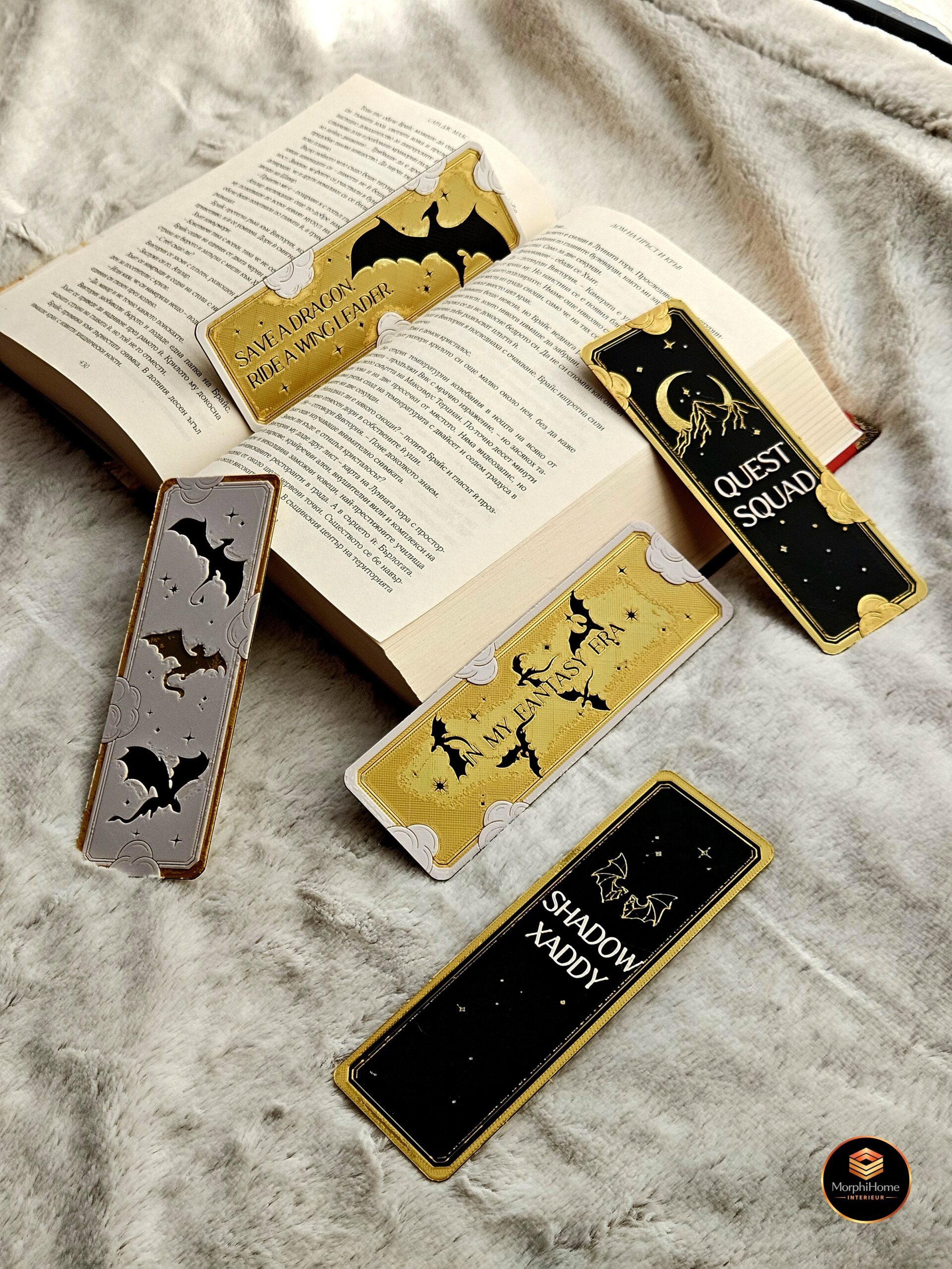 Fourth Wing - Set 2/2, boekenlegger van MorphiHome